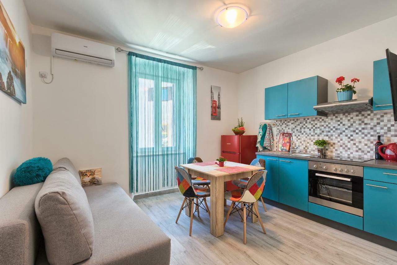 Apartment Amfiteatar Moris Pula Exterior photo